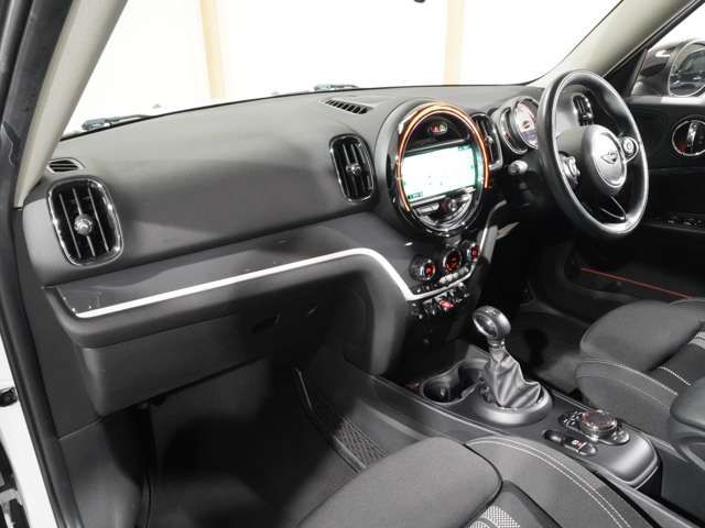 BMW MINI COOPER SD CROSSOVER