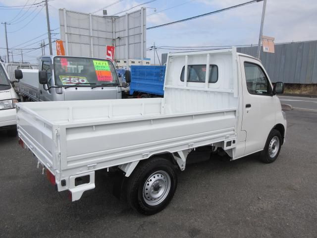 BONGO truck 2WD
