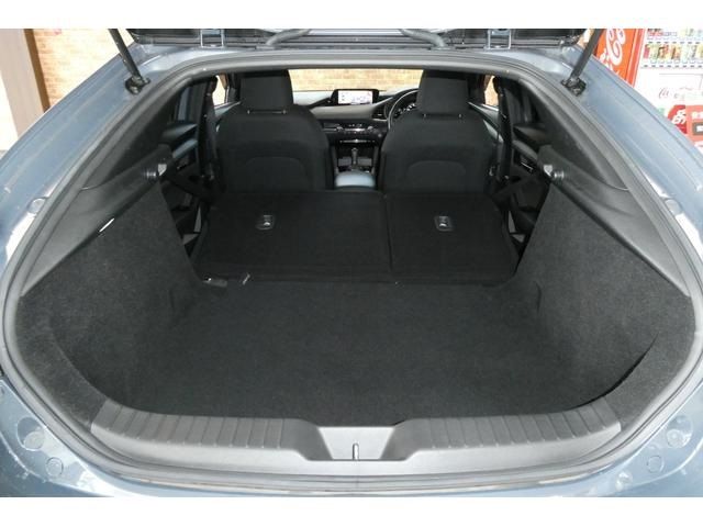 MAZDA3 FASTBACK