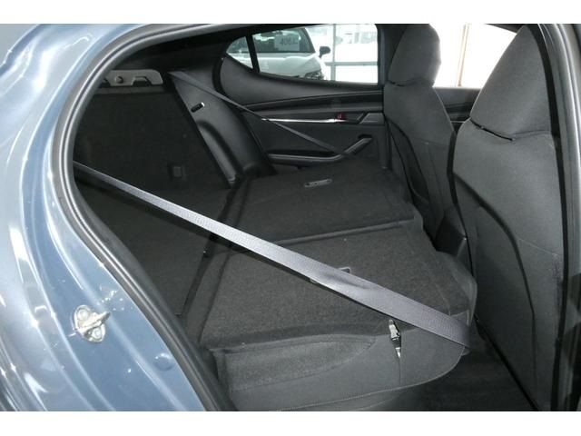 MAZDA3 FASTBACK