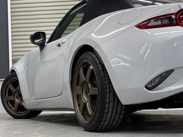 ROADSTER