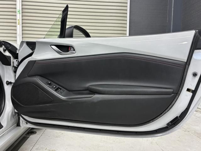 ROADSTER
