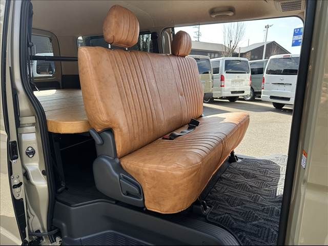 HIACE van 4WD
