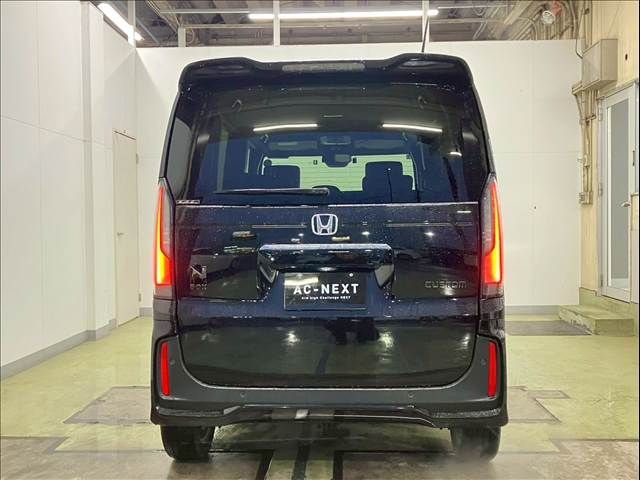 N-BOX CUSTOM
