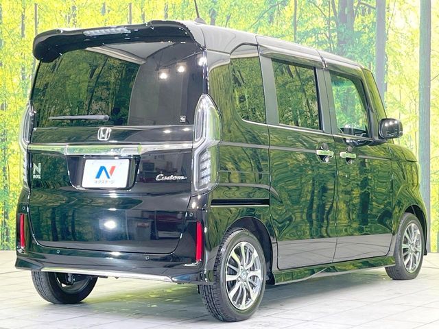 N BOX CUSTOM