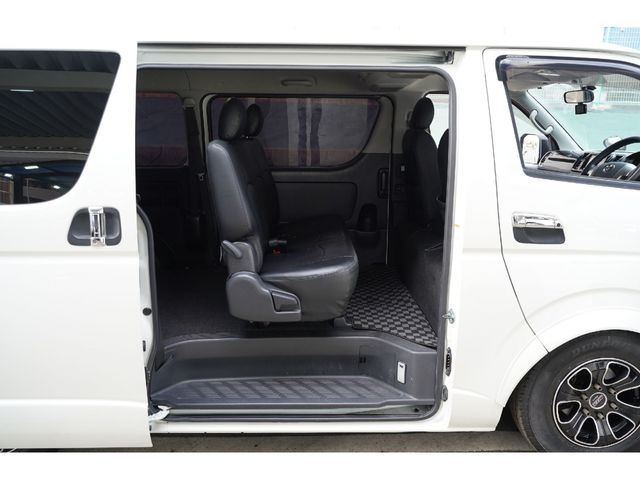 REGIUSACE van 2WD