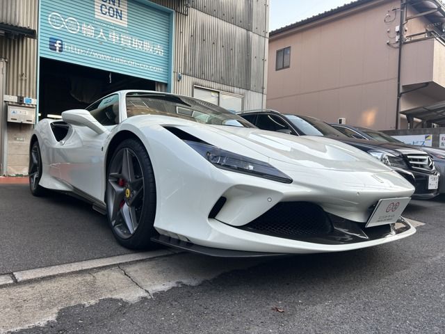 FERRARI F8 Tributo