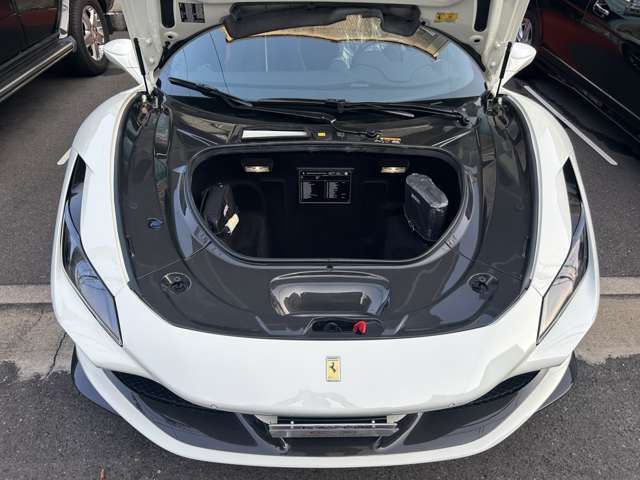 FERRARI F8 Tributo