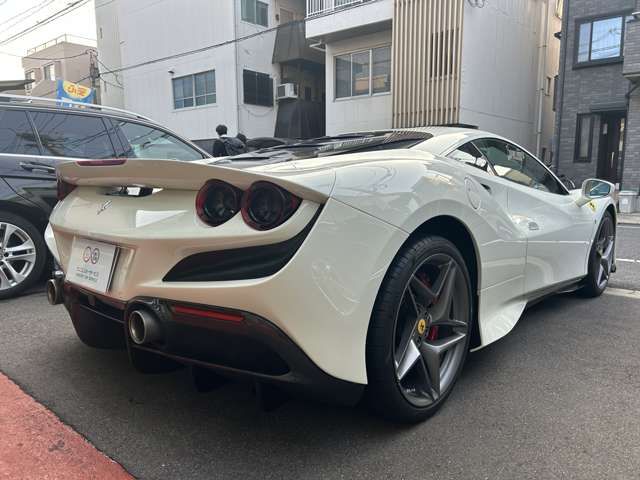 FERRARI F8 Tributo