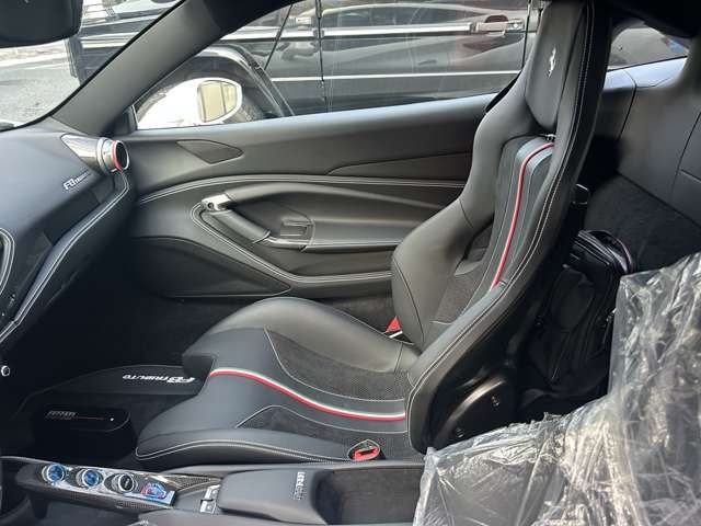 FERRARI F8 Tributo