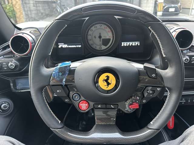 FERRARI F8 Tributo