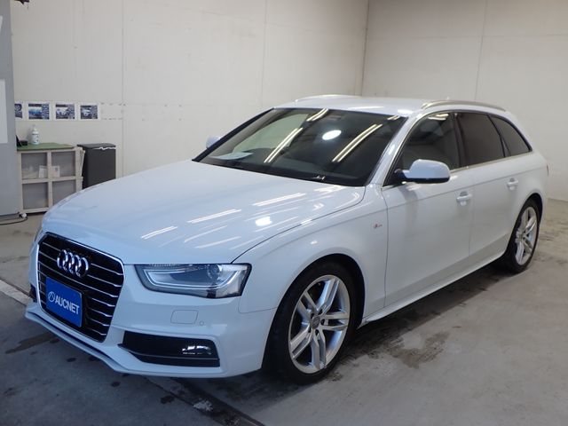 AUDI A4 AVANT