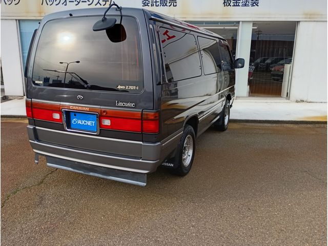 CARAVAN coach 4WD