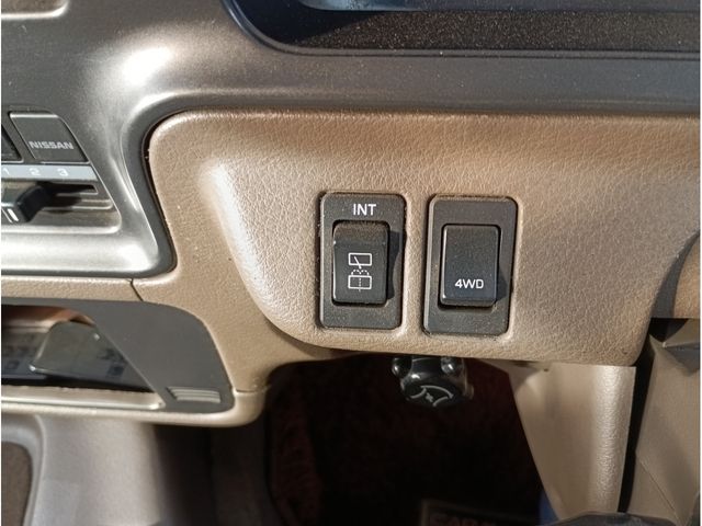 CARAVAN coach 4WD
