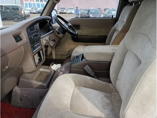 CARAVAN coach 4WD