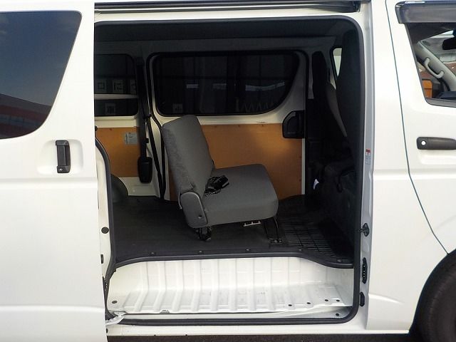 HIACE van 1.25t 2WD