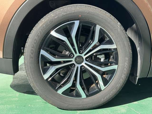 CROWN CROSSOVER
