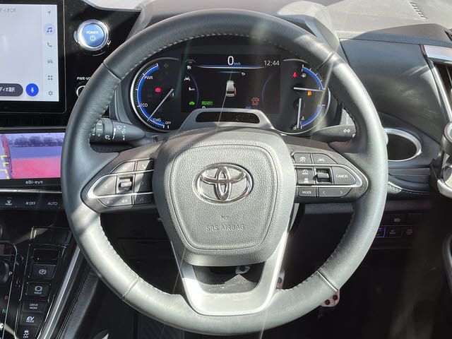 VOXY HYBRID