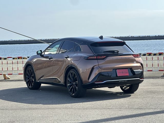 CROWN SPORT