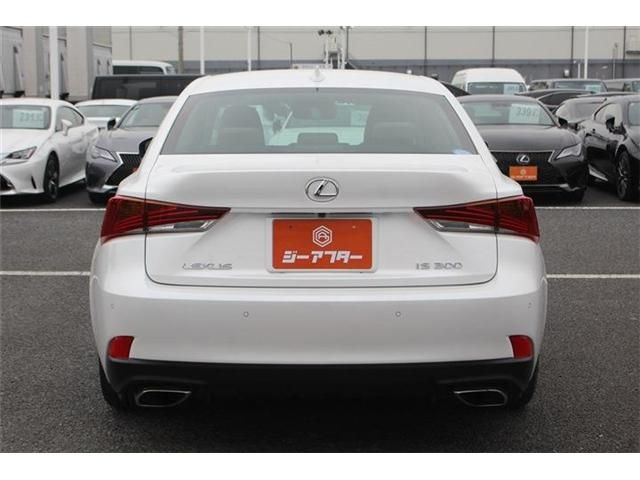 LEXUS IS300