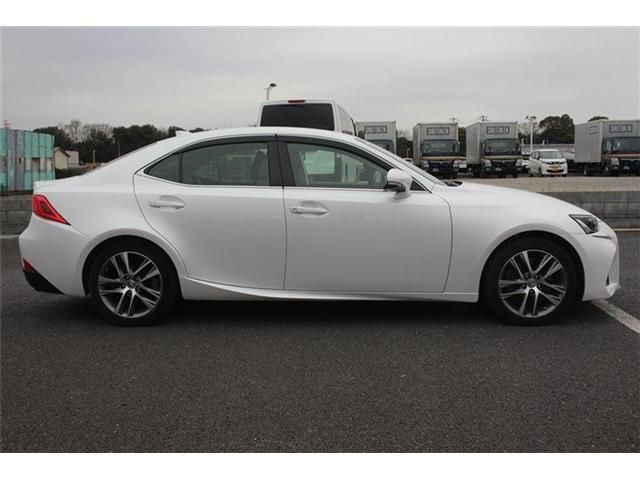 LEXUS IS300