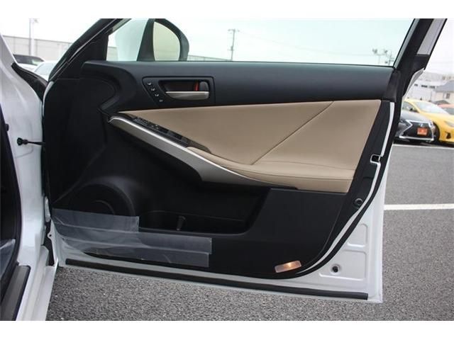 LEXUS IS300