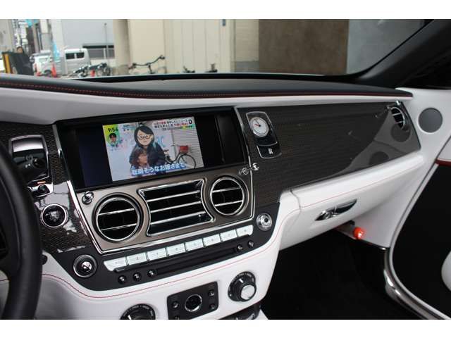 ROLLS-ROYCE open