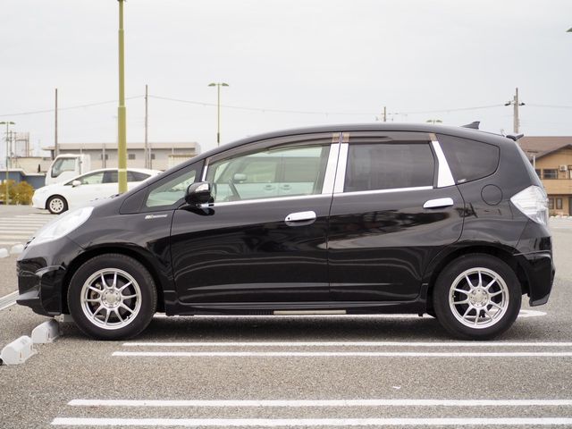 FIT HYBRID