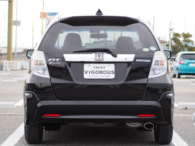 FIT HYBRID