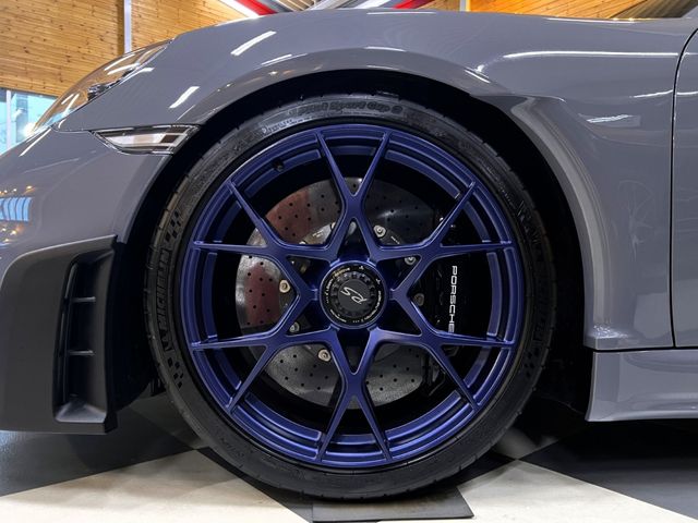 PORSCHE 718Spyder