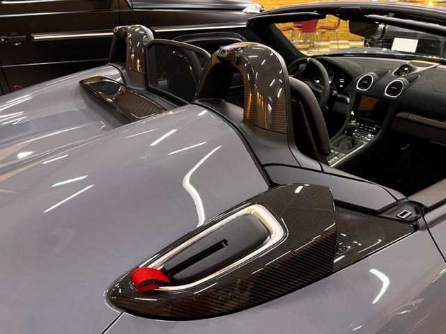 PORSCHE 718Spyder
