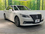 CROWN sedan hybrid