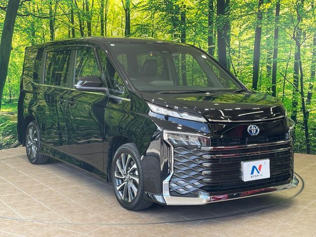 VOXY HYBRID