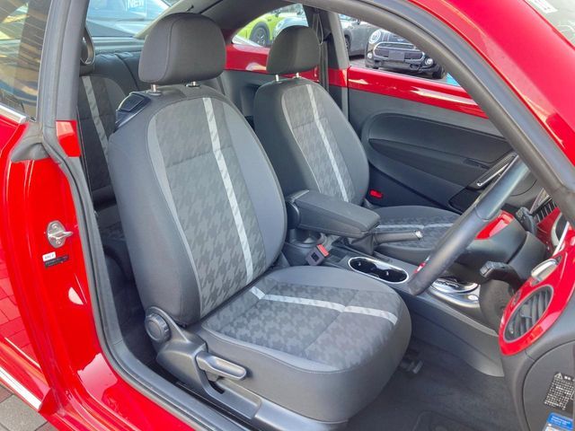 VOLKSWAGEN The BEETLE