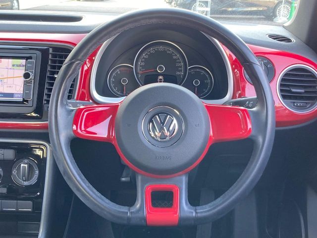 VOLKSWAGEN The BEETLE