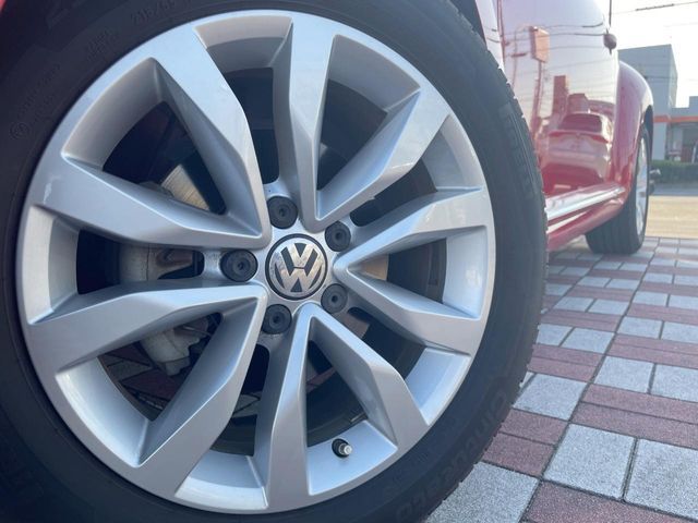 VOLKSWAGEN The BEETLE