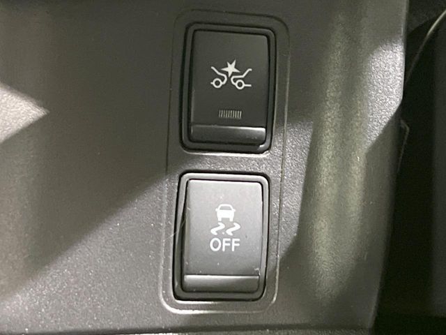 SERENA S-HYBRID 4WD