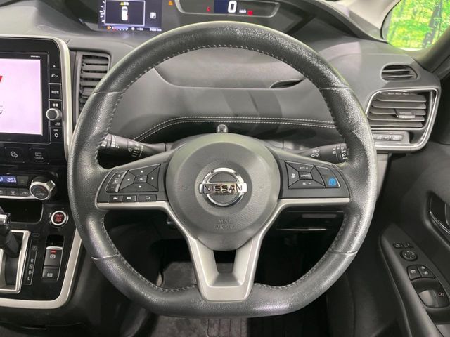 SERENA S-HYBRID 4WD
