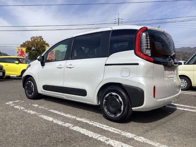 SIENTA HYBRID