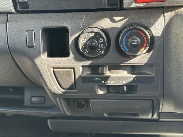 HIACE van 2WD