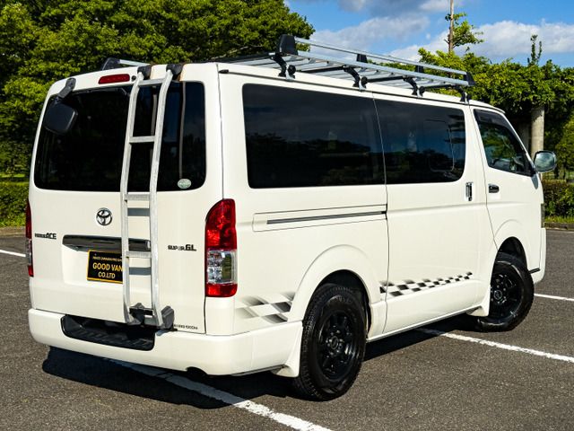 HIACE van 4WD