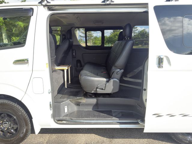 HIACE van 4WD