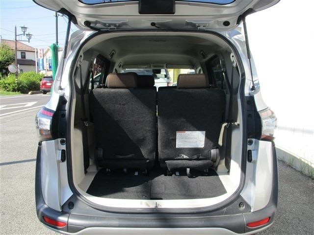 SIENTA HYBRID