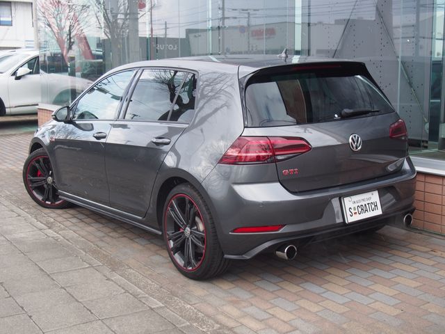 VOLKSWAGEN GOLF GTI