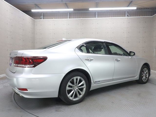 LEXUS LS600h