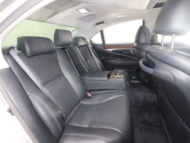LEXUS LS600h