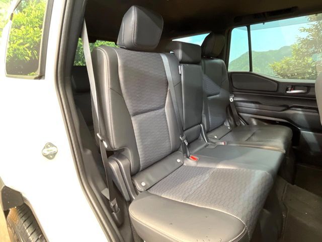 LANDCRUISER 250