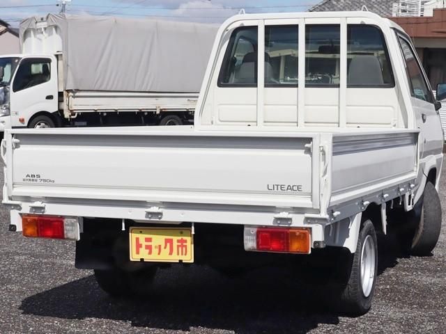 LITEACE truck 2WD