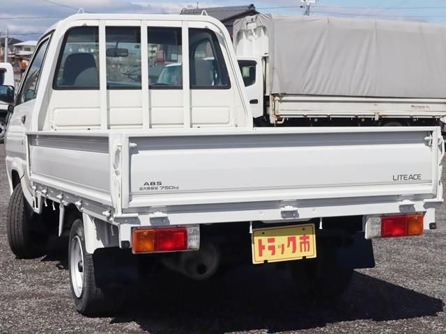 LITEACE truck 2WD