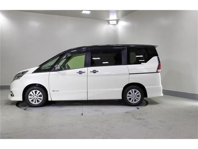 SERENA S-HYBRID 4WD